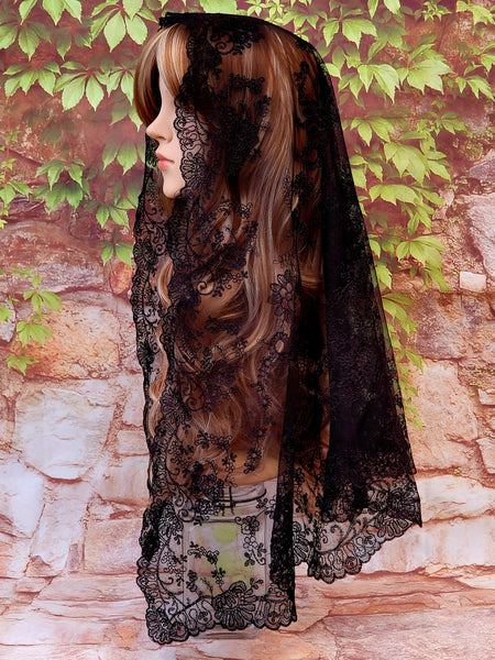 Large Half Moon Black Veil
