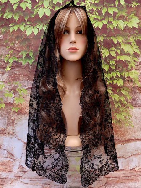 Large Half Moon Black Veil