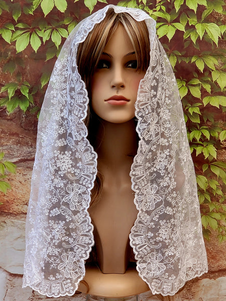 French lace, half moon veil