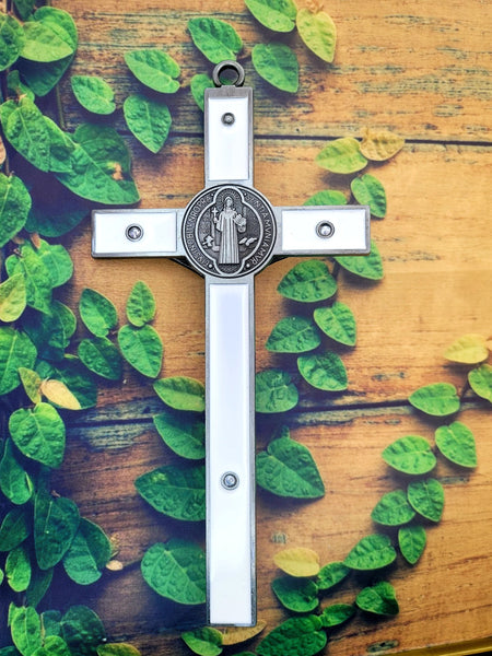 St benedict crucifix White back 