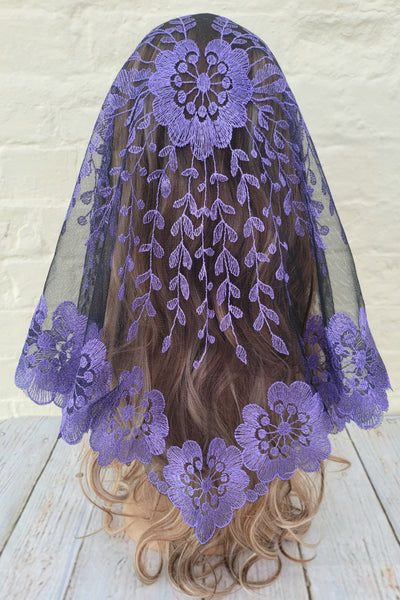 Purple flower spray veil.